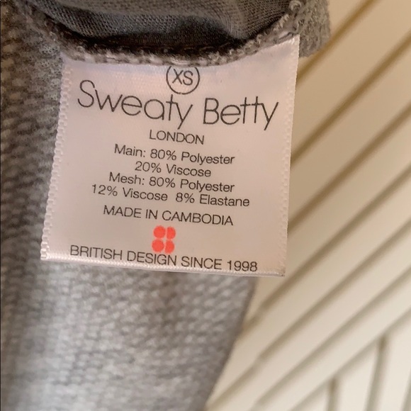 ✨Sweaty Betty T Shirt✨ - Picture 5 of 5
